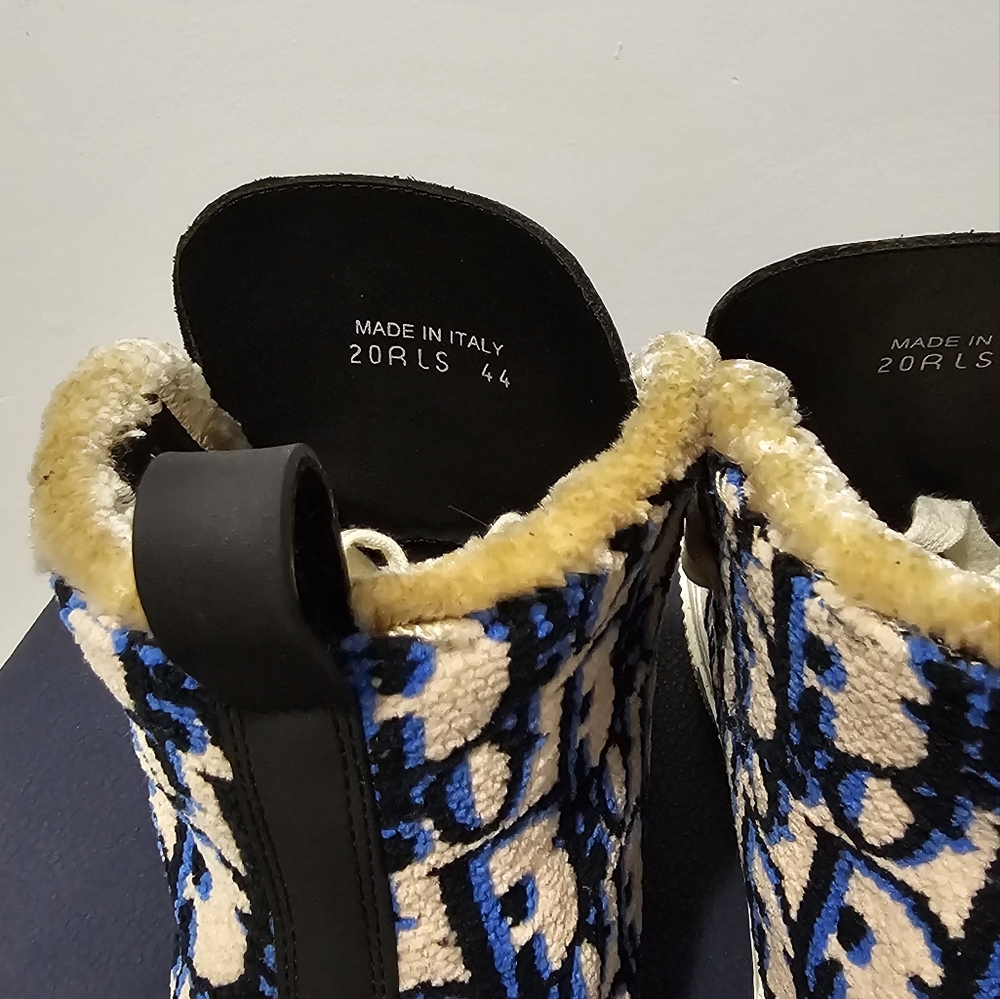 DIOR B23 HIGH-TOP SNEAKER. Beige, Black and Navy Blue Dior Oblique Tapestry - Picture 8 of 16